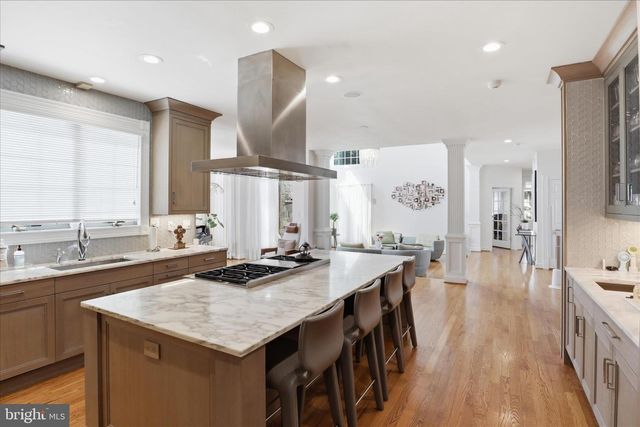 4022 ANNANDALE RD, Annandale, VA 22003