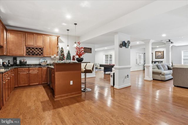 4022 ANNANDALE RD, Annandale, VA 22003