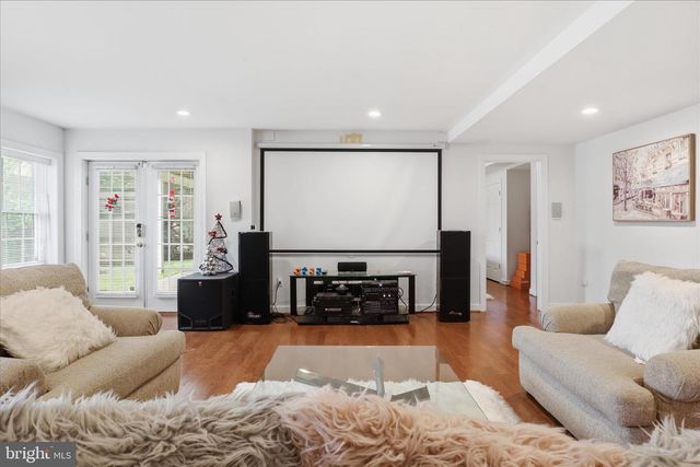 4022 ANNANDALE RD, Annandale, VA 22003