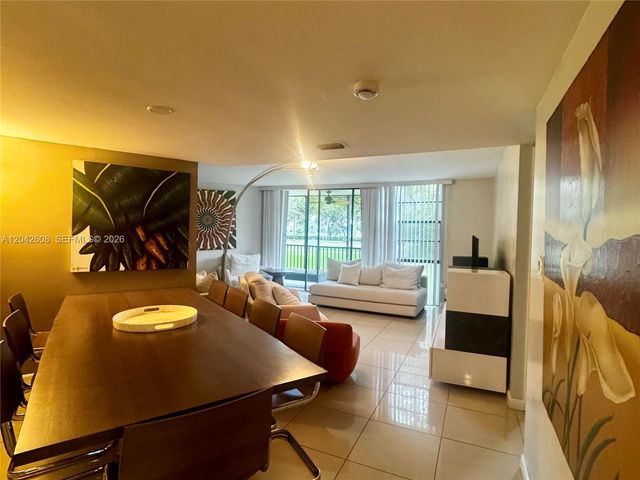 3475 N Country Club Dr 105, Aventura, FL 33180