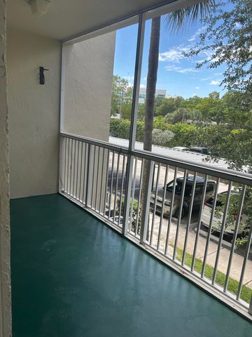 410 S Park 1-204, Hollywood, FL 33021