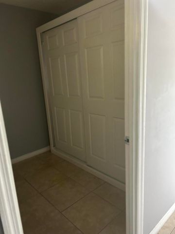 410 S Park 1-204, Hollywood, FL 33021