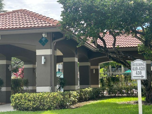 410 S Park 1-204, Hollywood, FL 33021