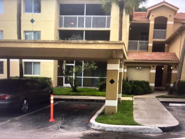 410 S Park 1-204, Hollywood, FL 33021