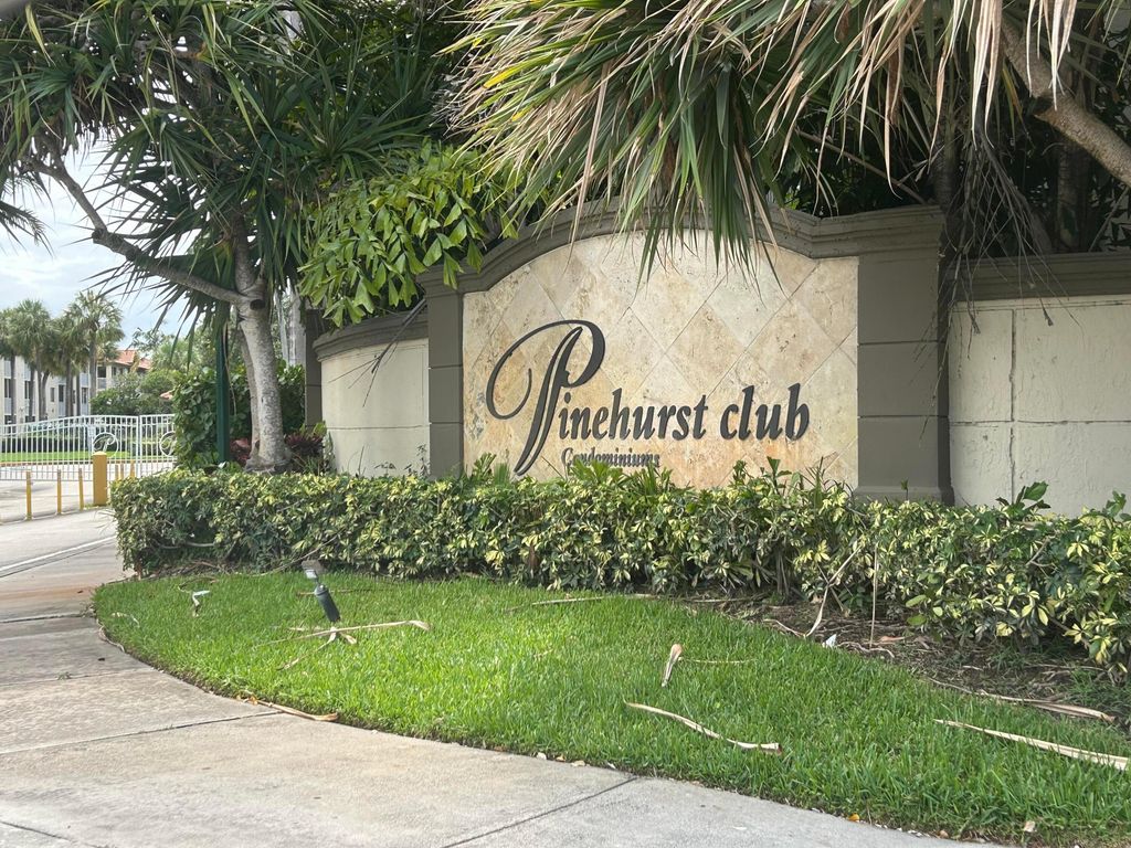 410 S Park 1-204, Hollywood, FL 33021