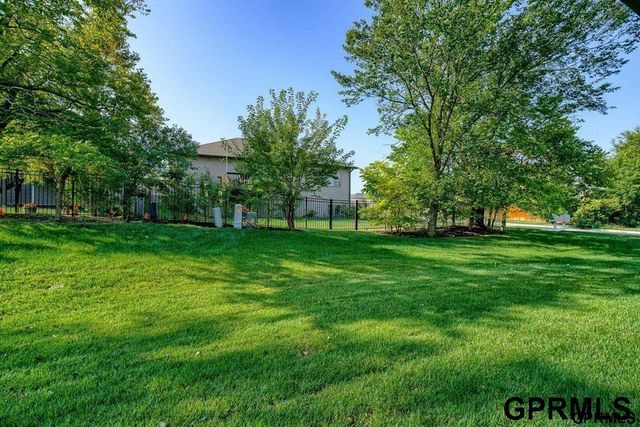 9471 Linwood Place, Lincoln, NE 68505