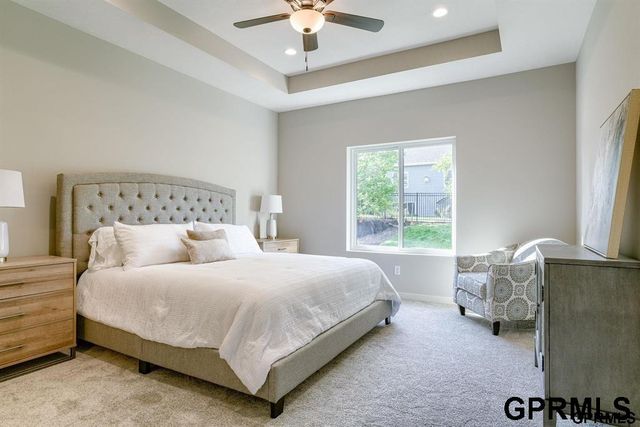 9471 Linwood Place, Lincoln, NE 68505