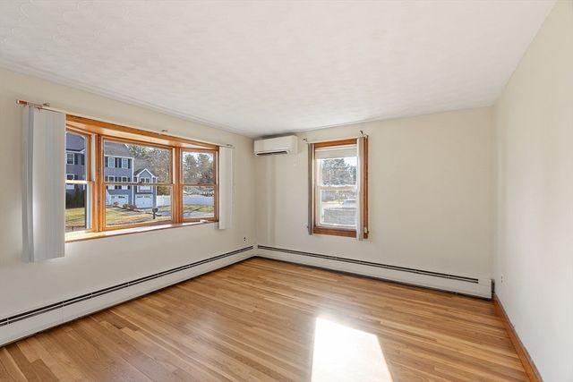 3 South Amos St, Tewksbury, MA 01876