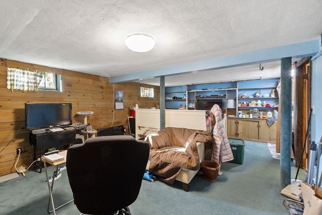 3 South Amos St, Tewksbury, MA 01876