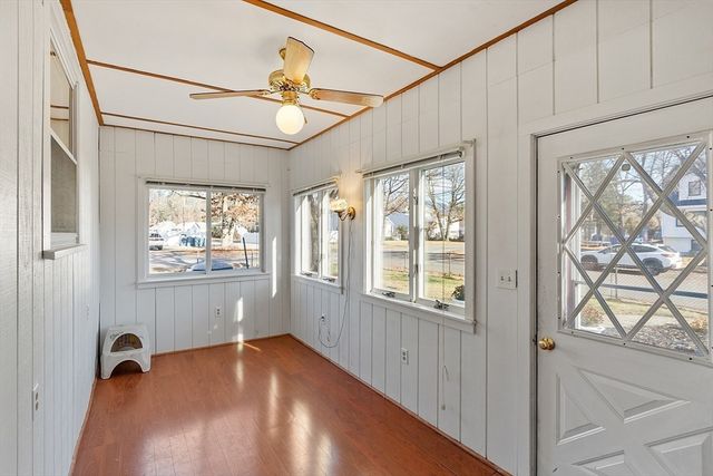 3 South Amos St, Tewksbury, MA 01876