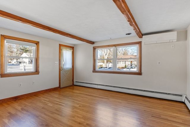 3 South Amos St, Tewksbury, MA 01876