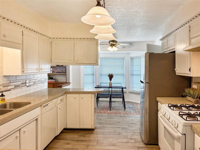 1743 E Ridgeview Terrace, Mustang, OK 73064