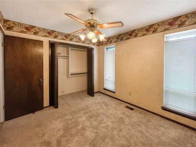 1743 E Ridgeview Terrace, Mustang, OK 73064