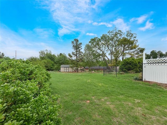 1743 E Ridgeview Terrace, Mustang, OK 73064