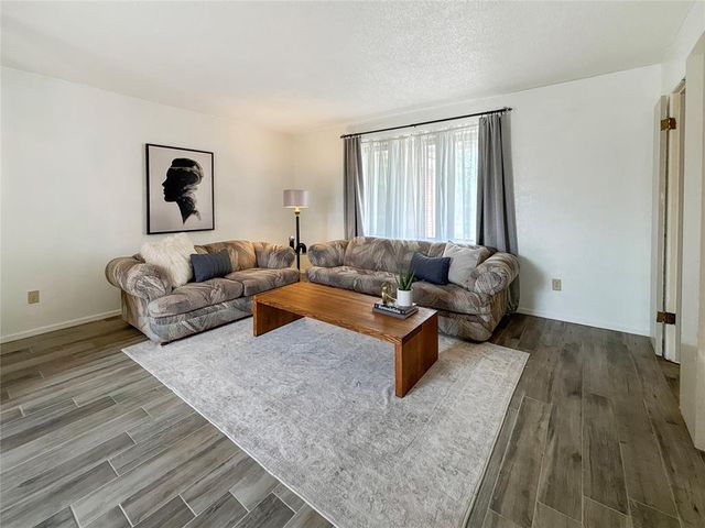 1743 E Ridgeview Terrace, Mustang, OK 73064