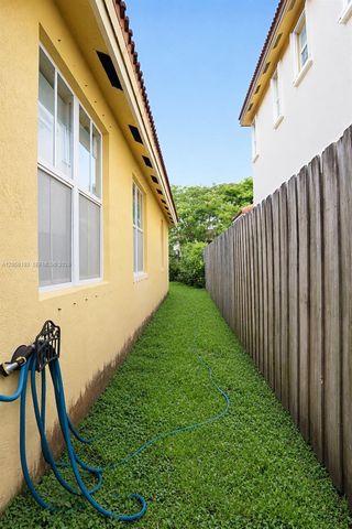 16474 SW 84th Street, Miami, FL 33193