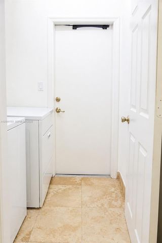 16474 SW 84th Street, Miami, FL 33193
