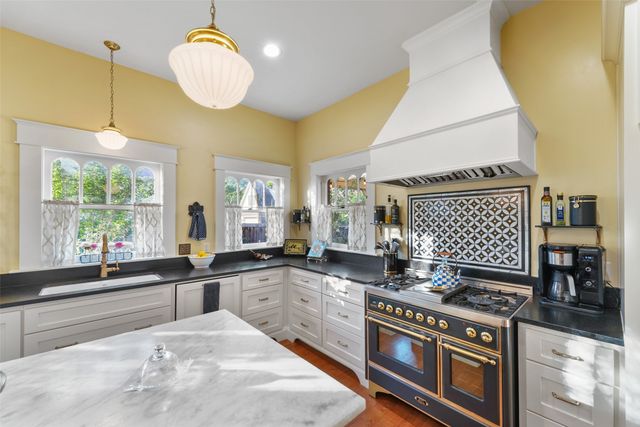 406 Griffith Avenue, Terrell, TX 75160