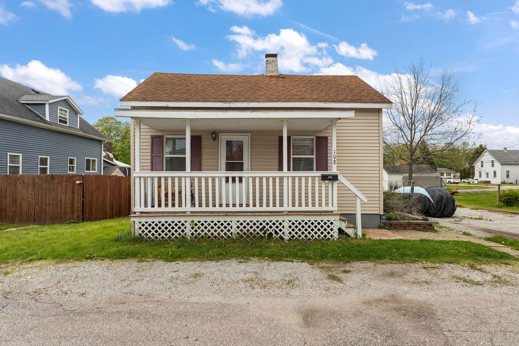 108 Sutherland Street, La Porte, IN 46350