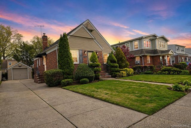 145 Wilton Street, New Hyde Park, NY 11040