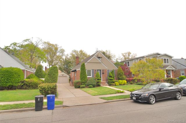 145 Wilton Street, New Hyde Park, NY 11040