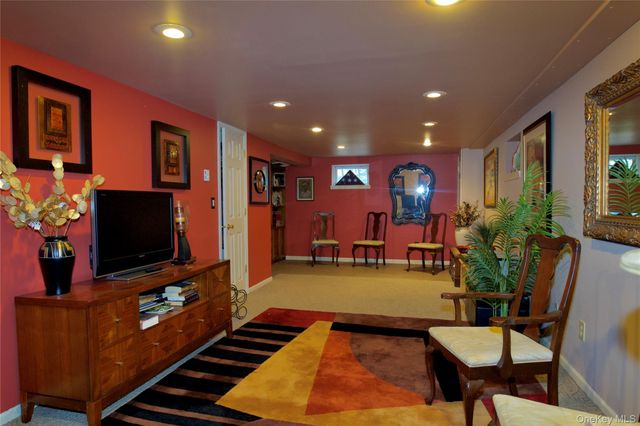 145 Wilton Street, New Hyde Park, NY 11040