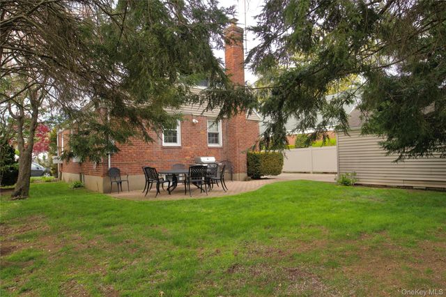 145 Wilton Street, New Hyde Park, NY 11040