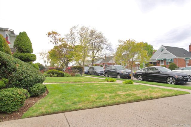 145 Wilton Street, New Hyde Park, NY 11040