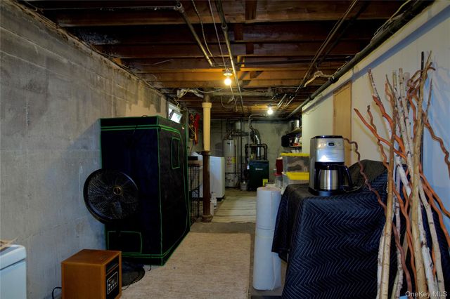 145 Wilton Street, New Hyde Park, NY 11040