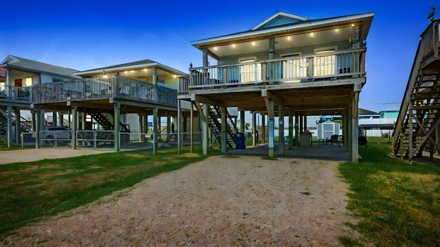 1110 Treaty Drive, Surfside Beach, TX 77541