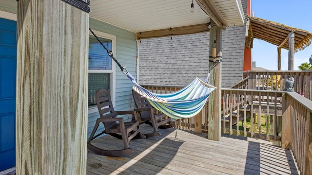 1110 Treaty Drive, Surfside Beach, TX 77541