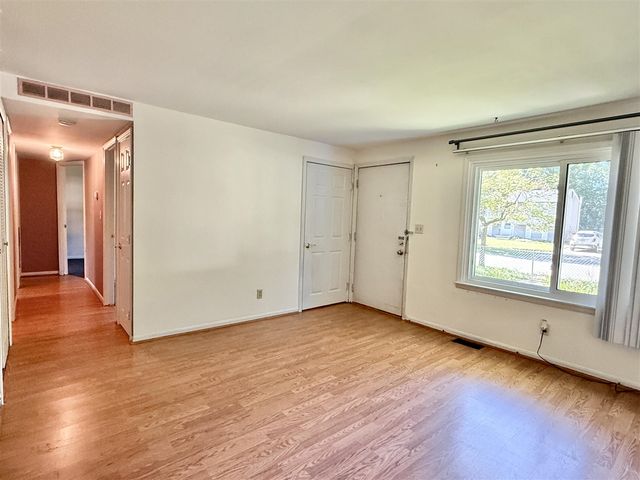 2183 Hemlock Drive, Ann Arbor, MI 48108
