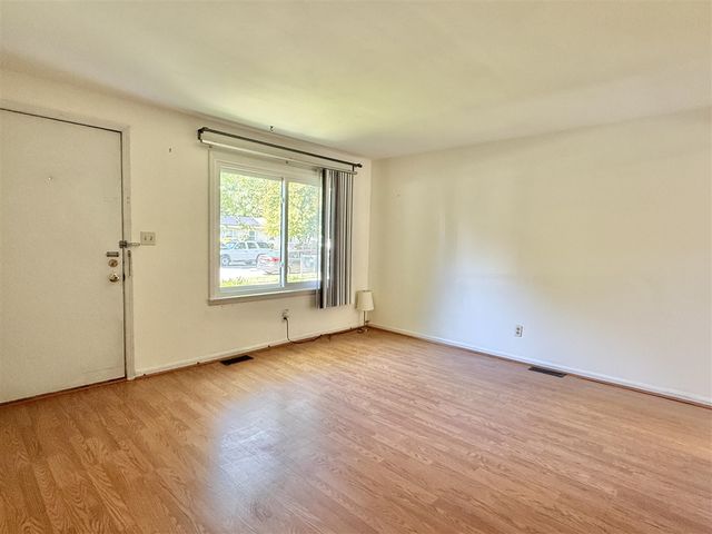 2183 Hemlock Drive, Ann Arbor, MI 48108