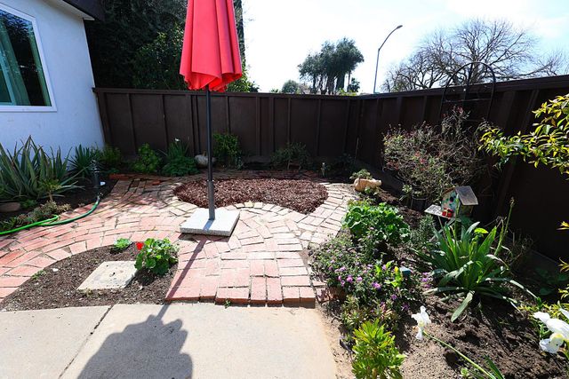 300 Los Verdes Ct, Modesto, CA 95354