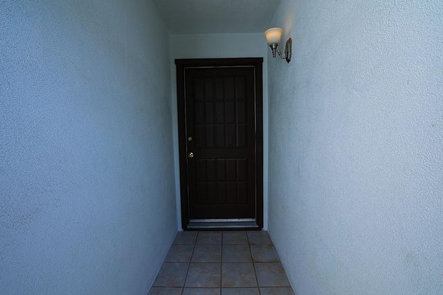 300 Los Verdes Ct, Modesto, CA 95354