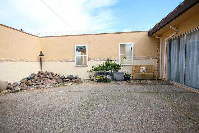 300 Los Verdes Ct, Modesto, CA 95354