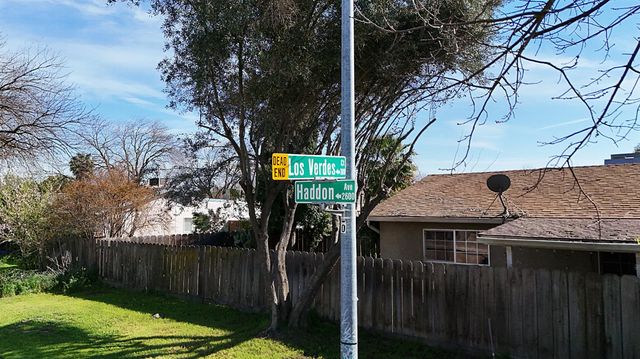 300 Los Verdes Ct, Modesto, CA 95354