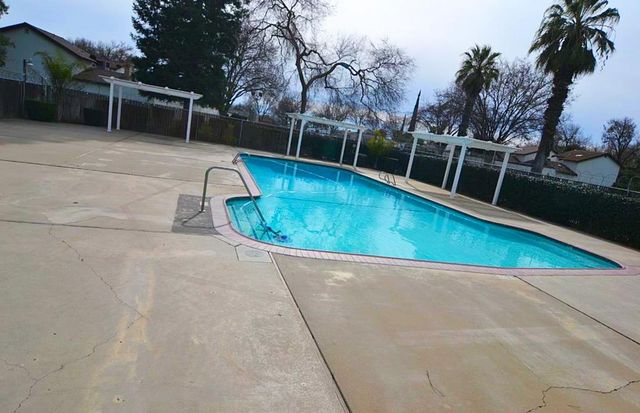 300 Los Verdes Ct, Modesto, CA 95354