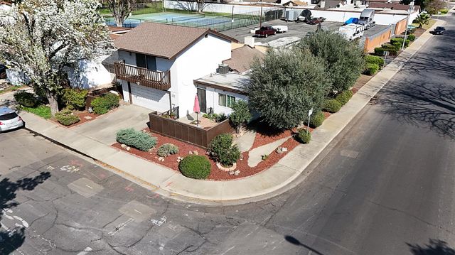 300 Los Verdes Ct, Modesto, CA 95354