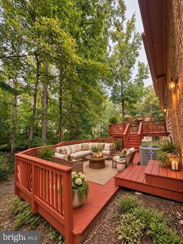 11974 COTTON MILL DR, Woodbridge, VA 22192