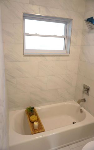 1498 NE 38th Street, Oakland Park, FL 33334
