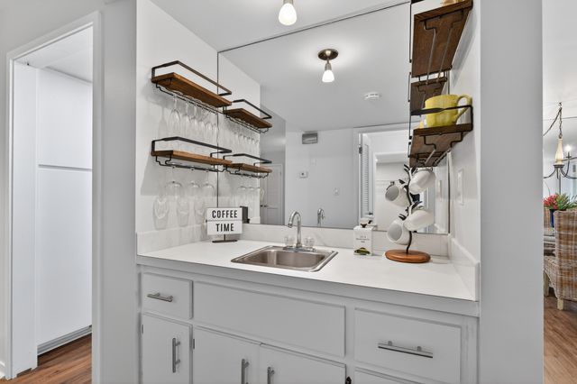 669 NE Plantation Road 308, Stuart, FL 34996