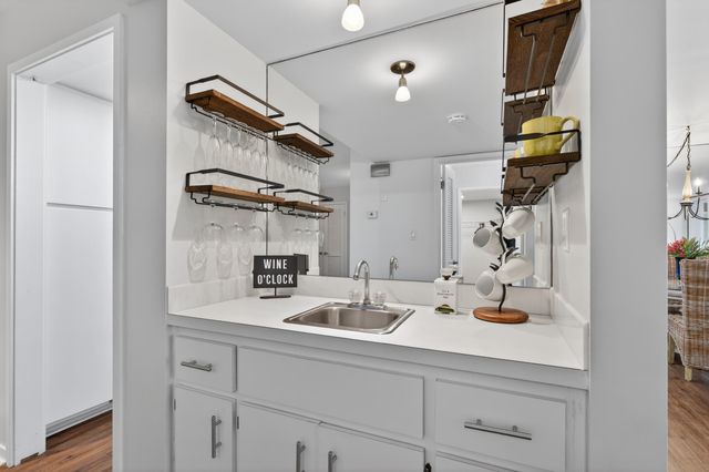 669 NE Plantation Road 308, Stuart, FL 34996