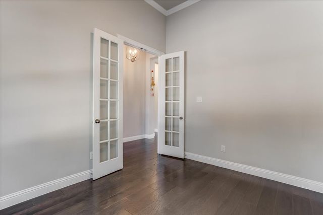 17553 Sequoia, Dallas, TX 75252