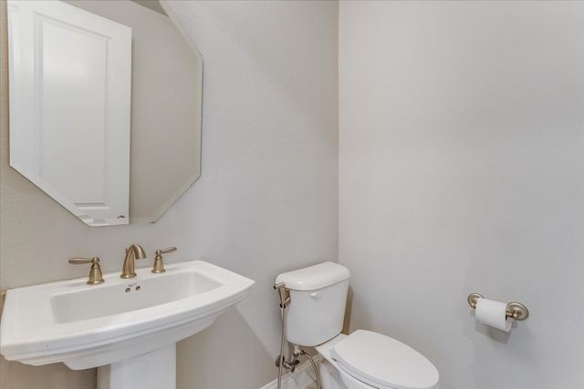 17553 Sequoia, Dallas, TX 75252