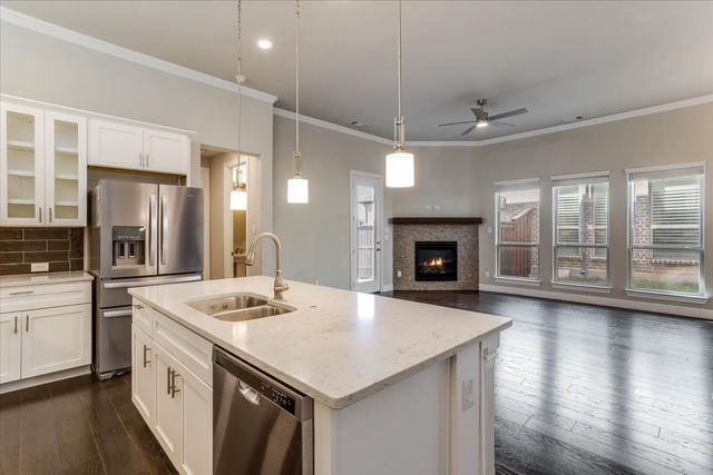 17553 Sequoia, Dallas, TX 75252