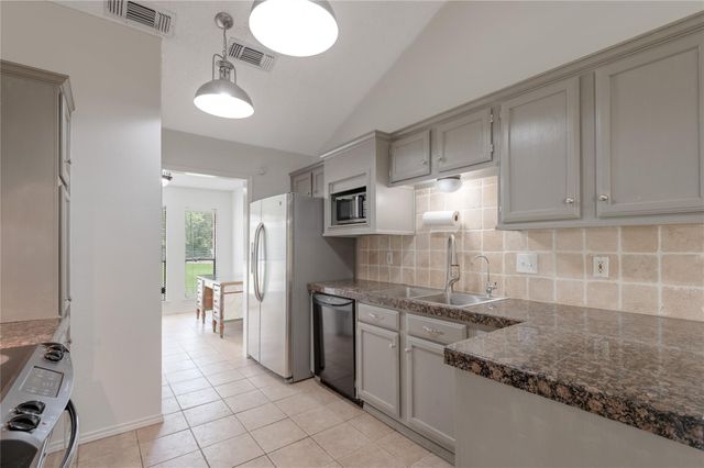 22516 Pebble Beach Way, Huntsville, TX 77320