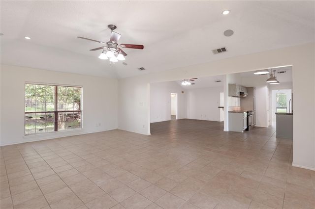 22516 Pebble Beach Way, Huntsville, TX 77320