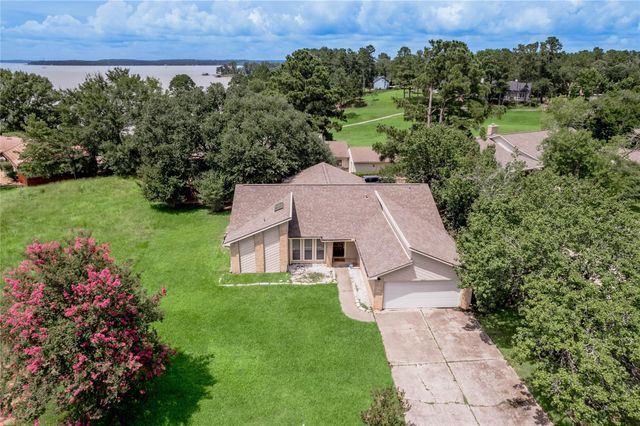 22516 Pebble Beach Way, Huntsville, TX 77320