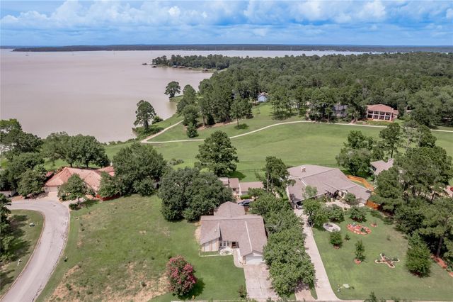 22516 Pebble Beach Way, Huntsville, TX 77320